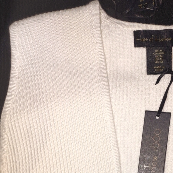 House of Harlow 1960 Deep V-neck Ribbed Knit Crop Top - Picture 4 of 4